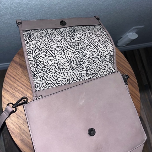 WOMEN’S Shoulder Bag Satchel Purse - Light Pink - Good Condition - Picture 2 of 3